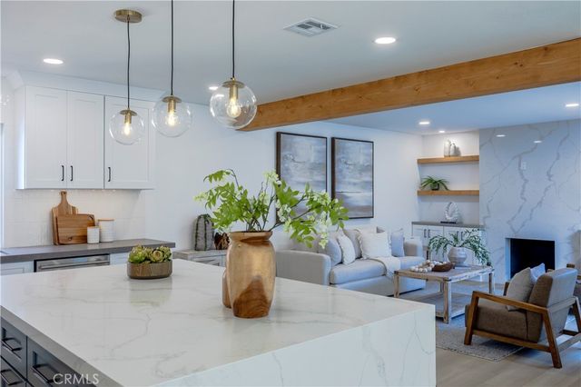 15271 Yorkshire, Huntington Beach, CA 92647