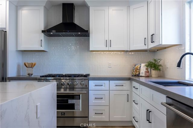 15271 Yorkshire, Huntington Beach, CA 92647