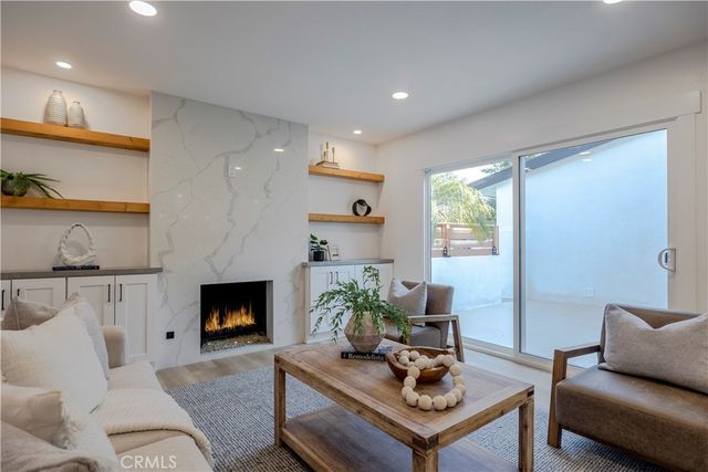 15271 Yorkshire, Huntington Beach, CA 92647