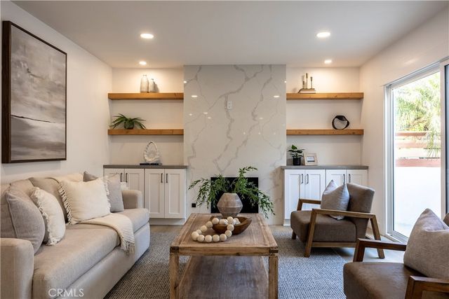 15271 Yorkshire, Huntington Beach, CA 92647