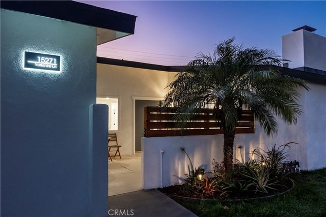 15271 Yorkshire, Huntington Beach, CA 92647