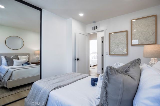 15271 Yorkshire, Huntington Beach, CA 92647