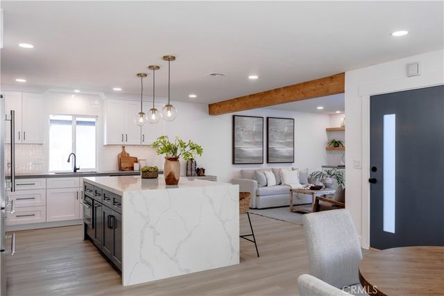 15271 Yorkshire, Huntington Beach, CA 92647