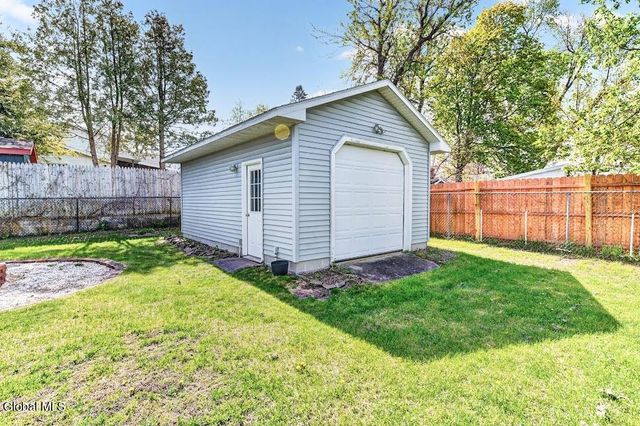 2522 Van Dyke Avenue, Rotterdam, NY 12306