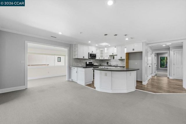 2741 Golden Rain Rd 7, Walnut Creek, CA 94595