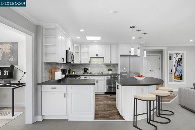 2741 Golden Rain Rd 7, Walnut Creek, CA 94595