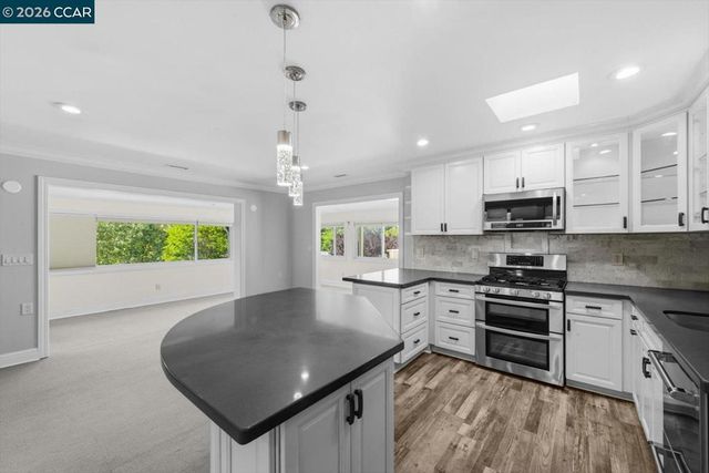 2741 Golden Rain Rd 7, Walnut Creek, CA 94595