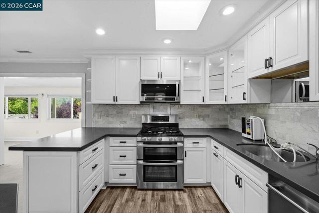 2741 Golden Rain Rd 7, Walnut Creek, CA 94595