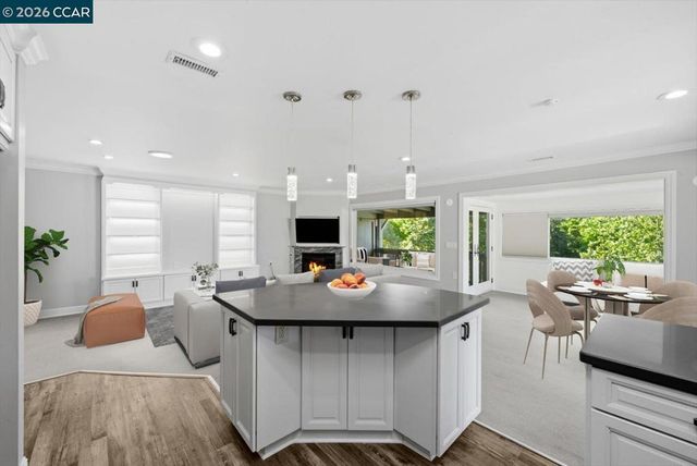 2741 Golden Rain Rd 7, Walnut Creek, CA 94595