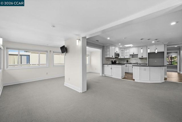 2741 Golden Rain Rd 7, Walnut Creek, CA 94595