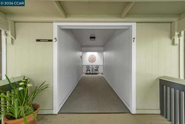 2741 Golden Rain Rd 7, Walnut Creek, CA 94595