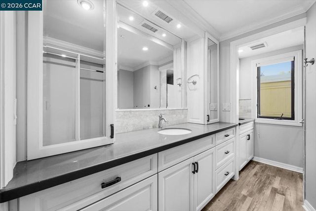 2741 Golden Rain Rd 7, Walnut Creek, CA 94595