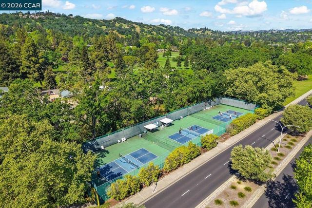 2741 Golden Rain Rd 7, Walnut Creek, CA 94595