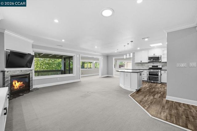 2741 Golden Rain Rd 7, Walnut Creek, CA 94595