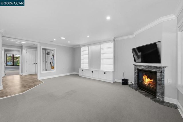 2741 Golden Rain Rd 7, Walnut Creek, CA 94595