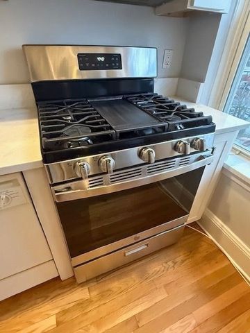 21 Bradlee Rd 52, Medford, MA 02155