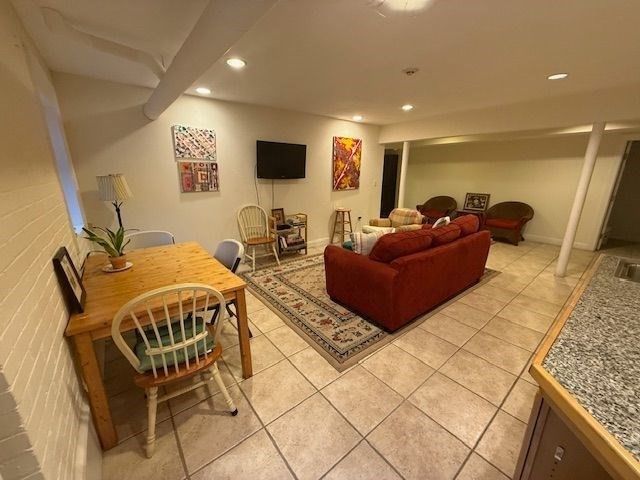 21 Bradlee Rd 52, Medford, MA 02155