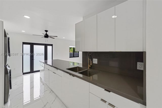 8745 NW 150th Ter, Miami Lakes, FL 33018