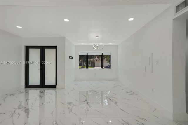 8745 NW 150th Ter, Miami Lakes, FL 33018