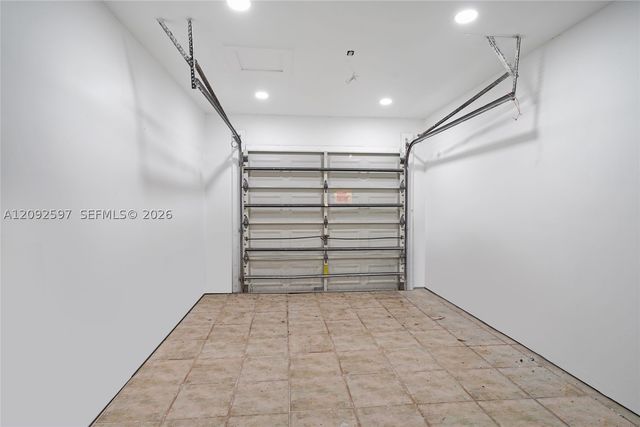 8745 NW 150th Ter, Miami Lakes, FL 33018