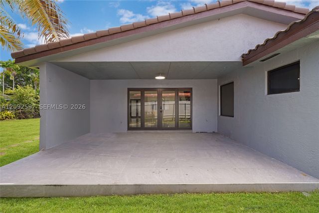 8745 NW 150th Ter, Miami Lakes, FL 33018