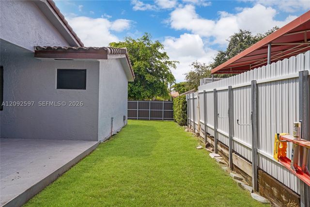 8745 NW 150th Ter, Miami Lakes, FL 33018