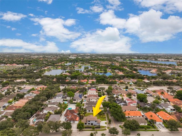 8745 NW 150th Ter, Miami Lakes, FL 33018
