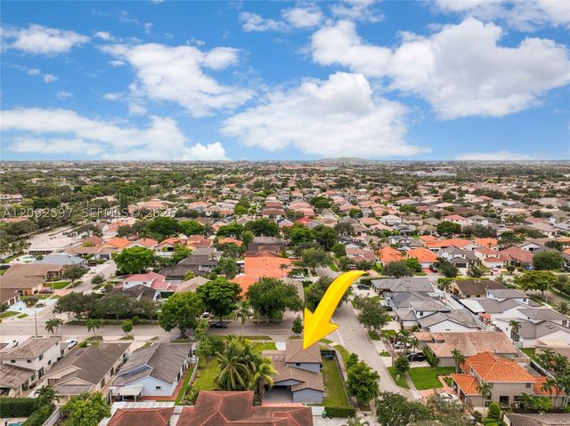 8745 NW 150th Ter, Miami Lakes, FL 33018