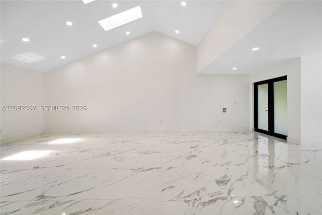 8745 NW 150th Ter, Miami Lakes, FL 33018