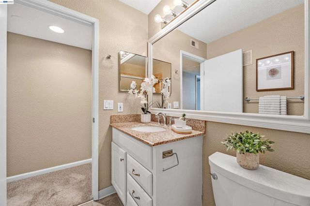 7016 Stagecoach Rd G, Dublin, CA 94568