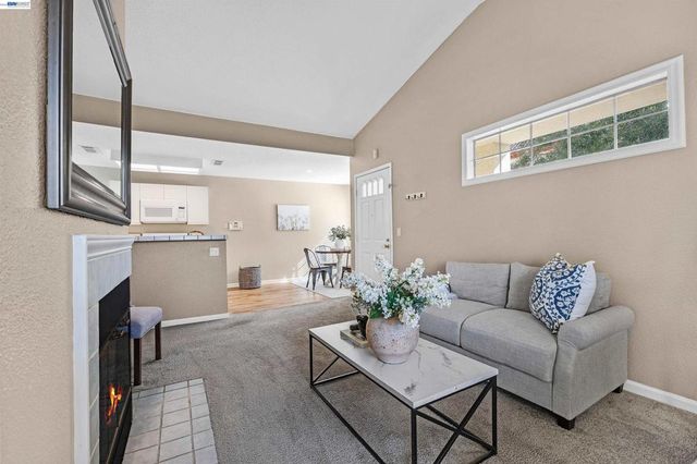 7016 Stagecoach Rd G, Dublin, CA 94568