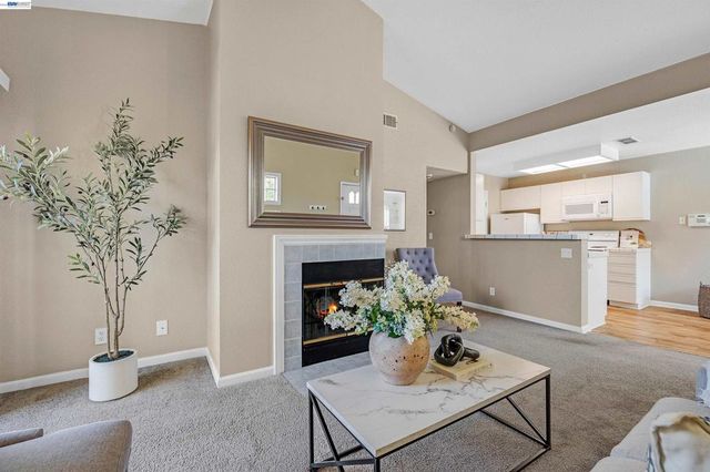 7016 Stagecoach Rd G, Dublin, CA 94568
