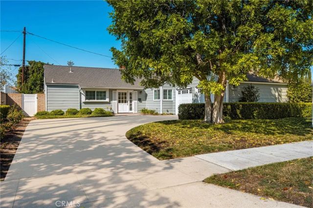 1429 E Fairway, Orange, CA 92866