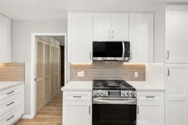 1429 E Fairway, Orange, CA 92866