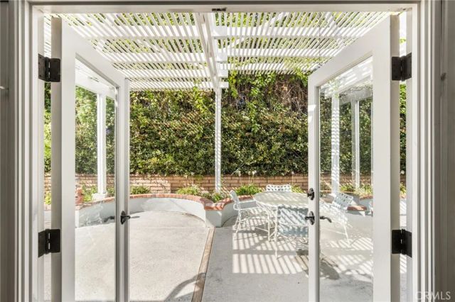 1429 E Fairway, Orange, CA 92866