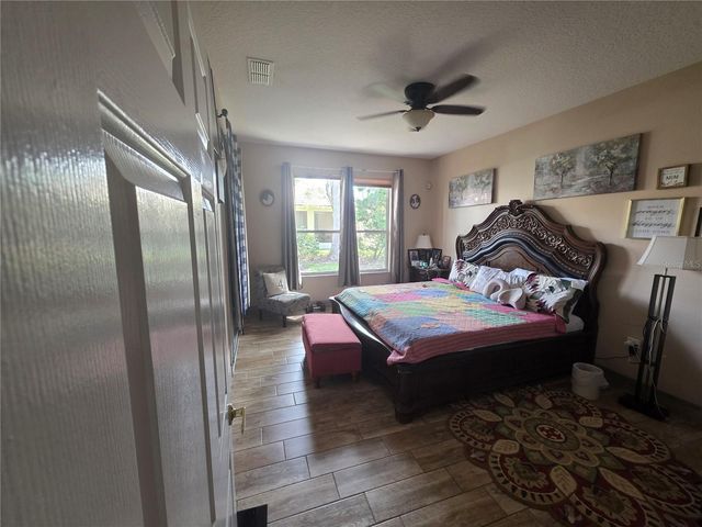 322 FOXHILL COURT, Debary, FL 32713