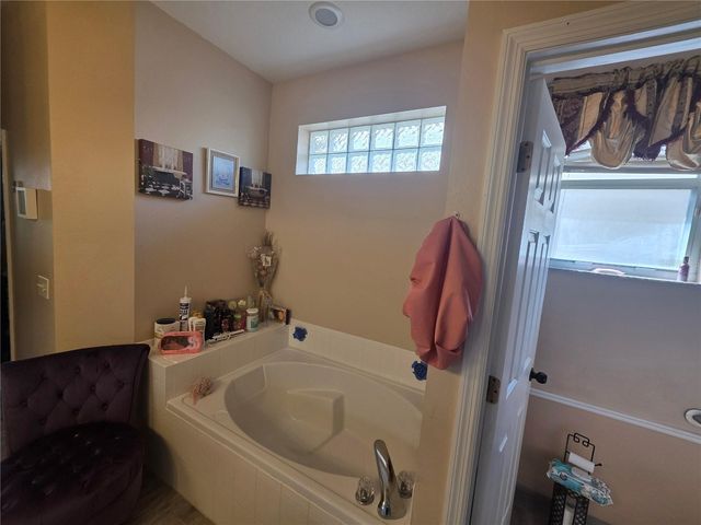 322 FOXHILL COURT, Debary, FL 32713