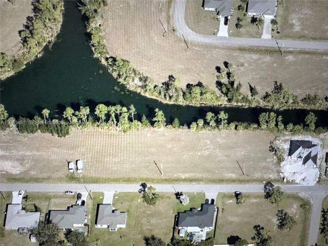 2125 NE 33RD TERRACE, Cape Coral, FL 33909