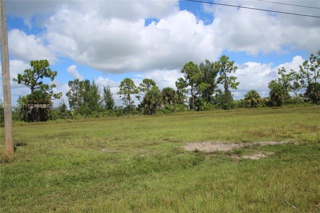 2125 NE 33RD TERRACE, Cape Coral, FL 33909