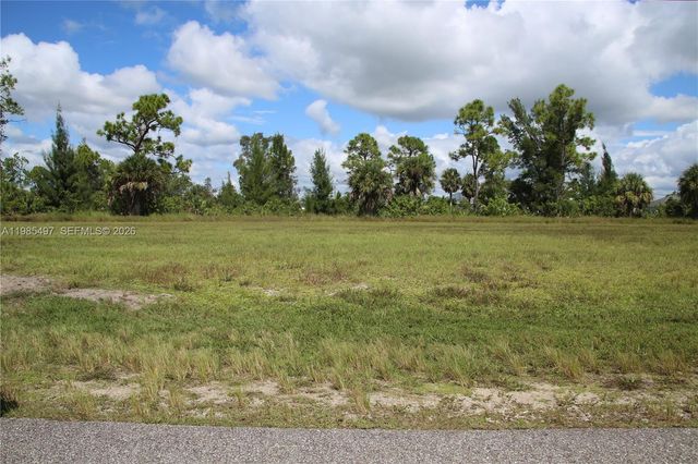2125 NE 33RD TERRACE, Cape Coral, FL 33909