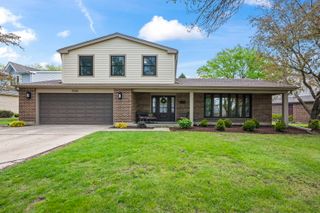1505 S Kennicott Avenue, Arlington Heights, IL 60005