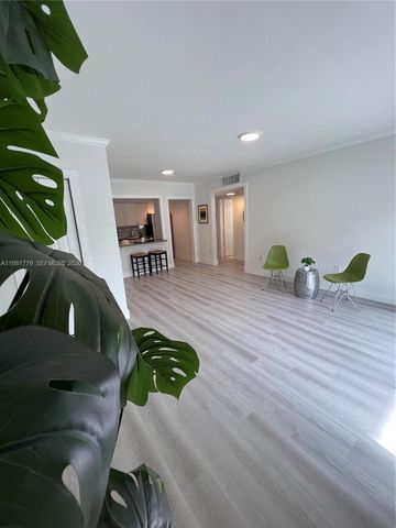 290 Sunrise Dr 1-H, Key Biscayne, FL 33149