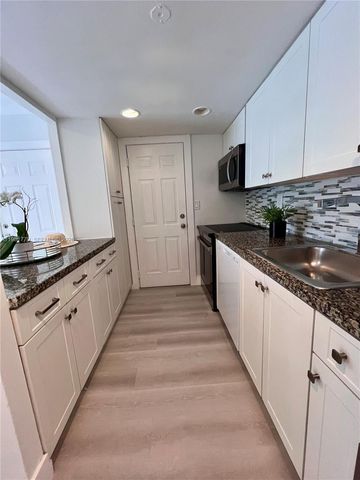 290 Sunrise Dr 1-H, Key Biscayne, FL 33149