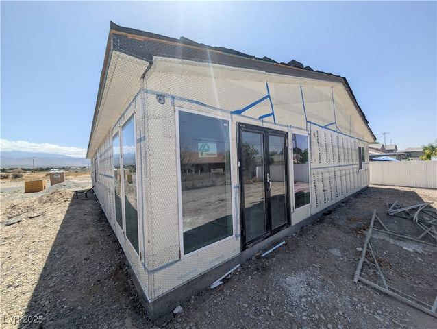 1280 South Yosemite Avenue, Pahrump, NV 89048