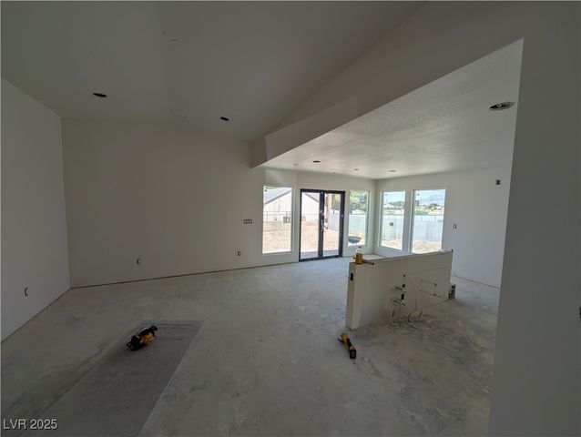 1280 South Yosemite Avenue, Pahrump, NV 89048