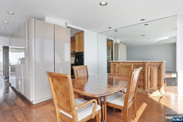 3 Horizon Road 1432, Fort Lee, NJ 07024