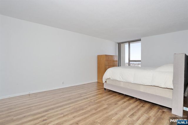 3 Horizon Road 1432, Fort Lee, NJ 07024