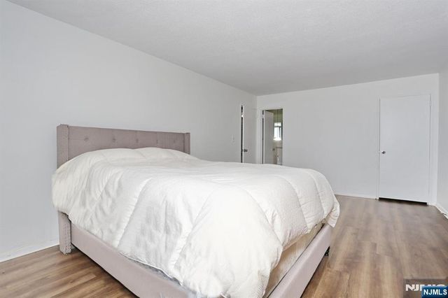 3 Horizon Road 1432, Fort Lee, NJ 07024