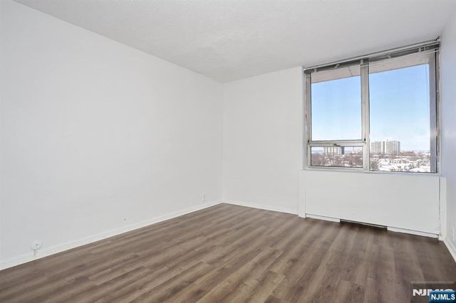 3 Horizon Road 1432, Fort Lee, NJ 07024