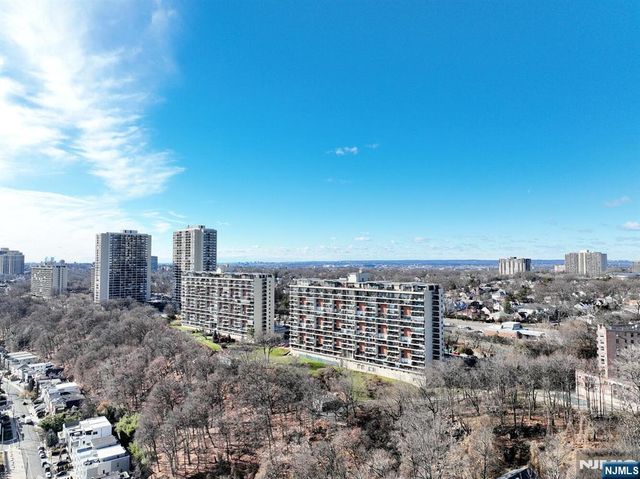 3 Horizon Road 1432, Fort Lee, NJ 07024